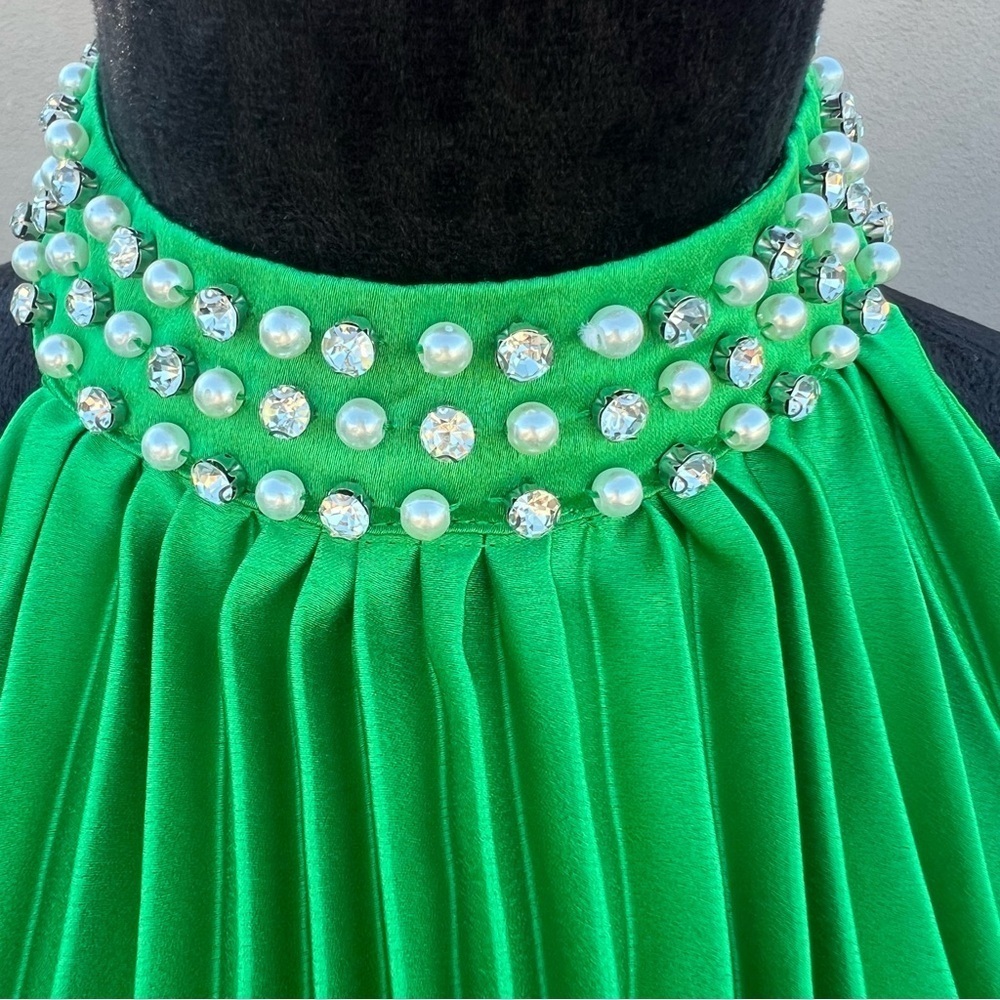 Flying Tomato Jade Embellished Halter
Neck Short Dress - Picture 6 of 10